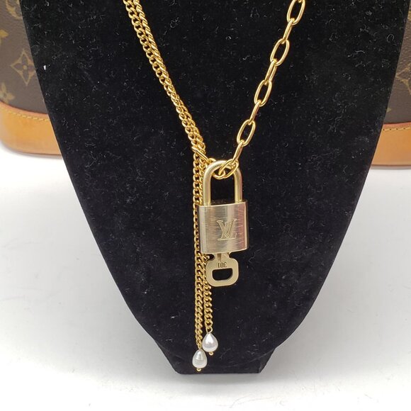Authentic Louis Vuitton Lock & Key w/ Unbranded Gold Plated Gold Chain Necklace - Picture 2 of 9